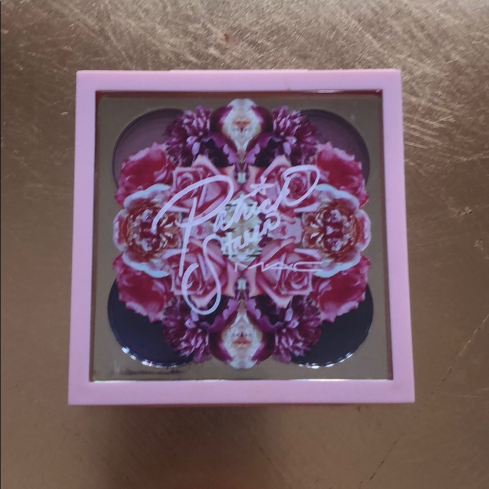 Mac x Patrick Star “Stay with me” eye quad.